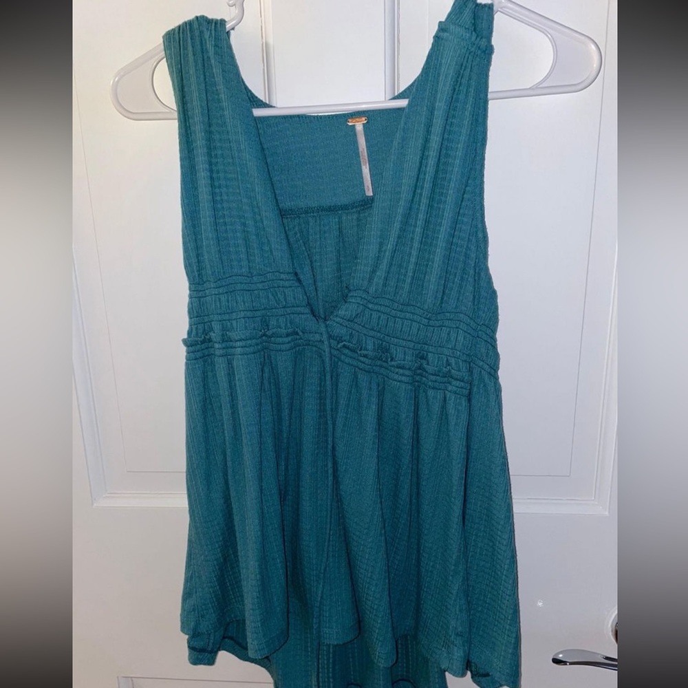 Free people! Plunge neck top